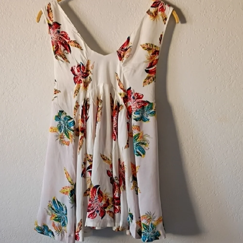 Free People chic mini
